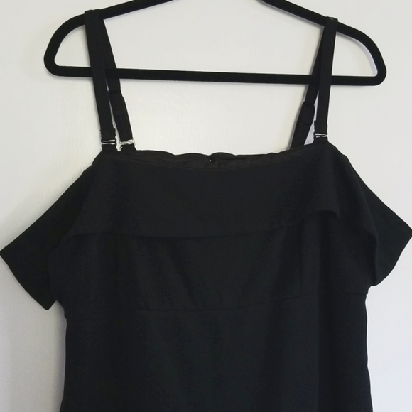 Torrid Black Off Shoulder / Cold Shoulder Assymetrical Hem Bodycon Dress - Picture 5 of 14